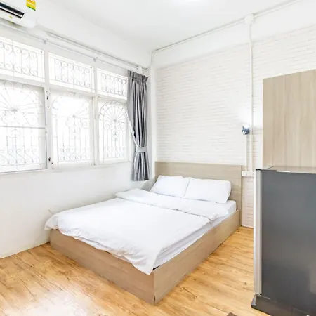 Ze Residence Bang Aor Station Bangkok Exterior photo